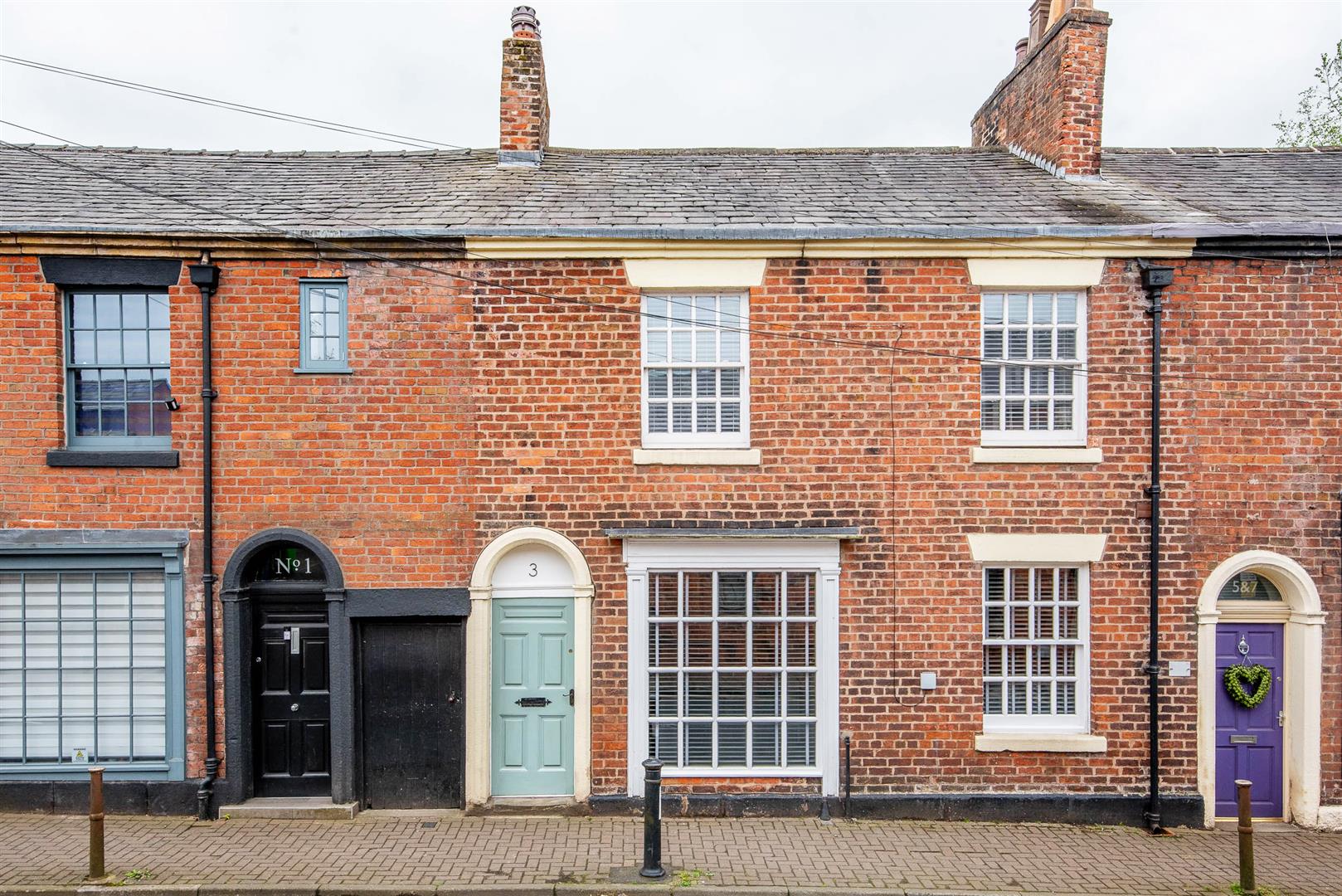 3 bed property in Fox Lane, Leyland